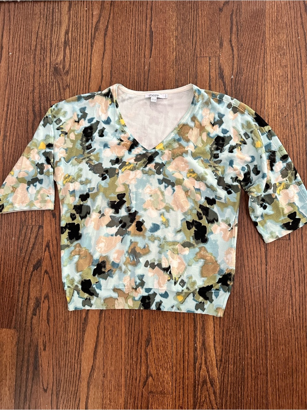 Chico's V-Neck Short Sleeve Top in Mint, Black, Olive & Blush Print